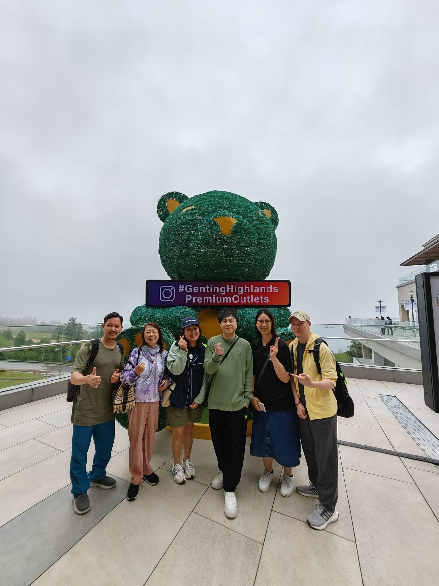 沈宗賢早前充當導遊,帶領香港的fans到大馬的景點遊覽及品嚐美食。